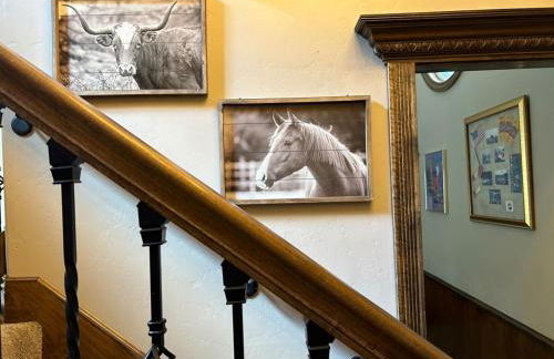 Lux Western Cabin Pool Table Ping Pong Vibes - Foto 35