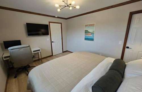 Pool Arcade Mtn Views Lake George Home Retreat WFH - Foto 30