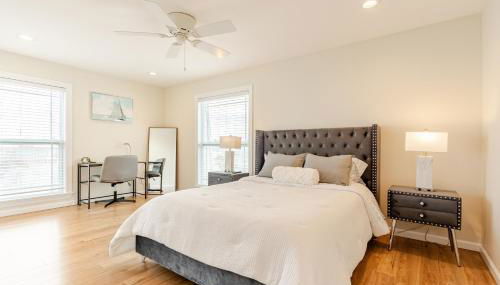 Luxury 2BR Oceanfront Condo with Rooftop Patio, 2 Minute Walk to the Beach! - Foto 2