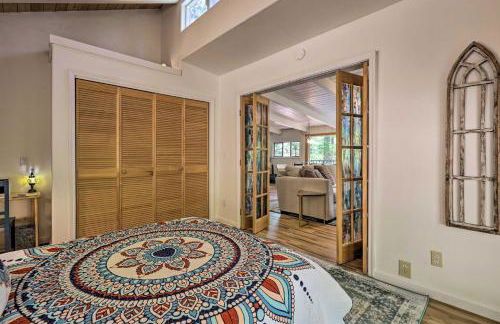 Loch Lomond Cabin with Hot Tub, Near Wineries! - Foto 13