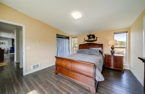 Lake-View 4-Season Retreat in Republic! - Photo 11