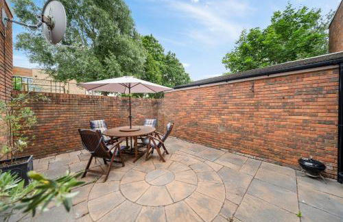 Cosy 3 BEDROOM Home with Garden, Ealing - Foto 18