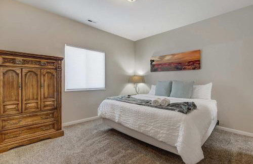 Cresthaven Hall 2 Mins to UCCS Family Fun & BBQ - Foto 40