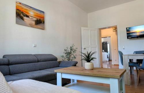 Zentral, direkt am BG Krankenhaus - Foto 1