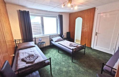 Monteur-Haus Marat Berlin Biesdorf / Marzan / Hellersdorf - Foto 1