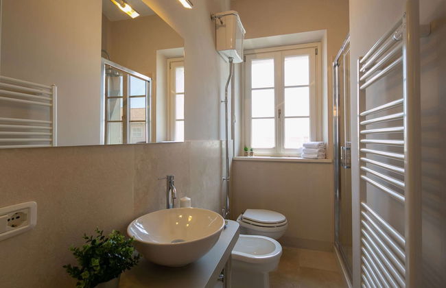 Plush Holiday Home in Cortona with Hot Tub - Photo 40