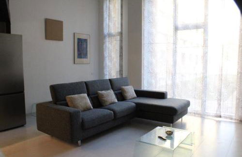 Milan Space Loft - Apartment close to M5 subway - Free Parking - Sky & Netflix TV - Foto 8