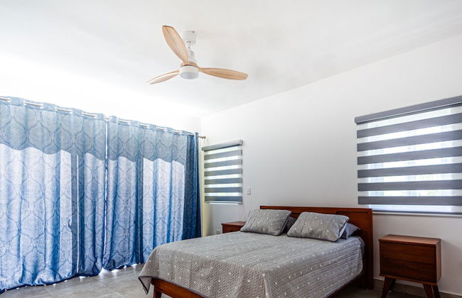 Spacious Family Suite, Ocean Village! - Photo 2