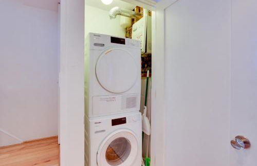 2 Mi to National Mall Stunning Townhome with Patio! - Foto 18