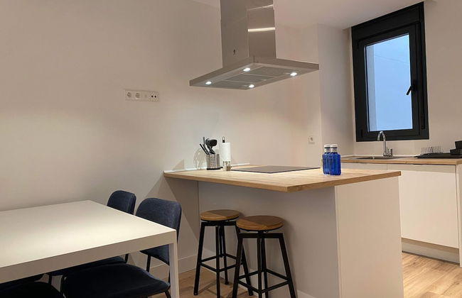 w Majestic 2BR at Palacio Real - Photo 5