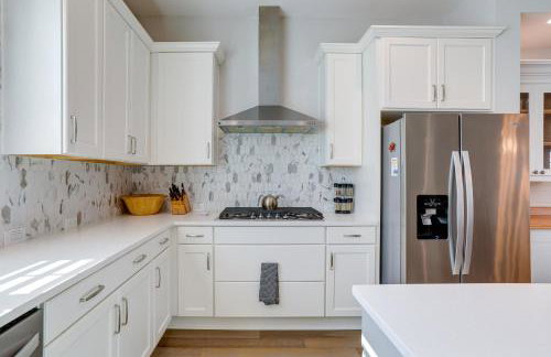 Steps to Shore Modern Redington Beach Townhome - Foto 11