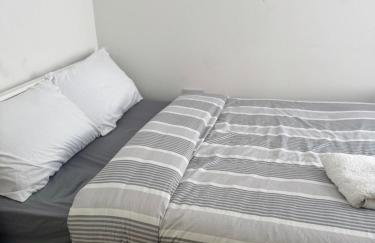 London corporate 6 bedroom home with free parking - Foto 6