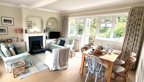 Seaview House, lovely ground floor flat with garden, minutes walk to beach - Foto 1
