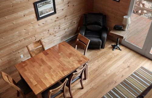 Loft Wood Stove Fire Pit Grill & Deck on Creek - Foto 15