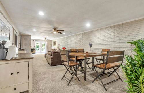 Moon River Smart-Suite near Interstate 44 and Airport - Photo 26