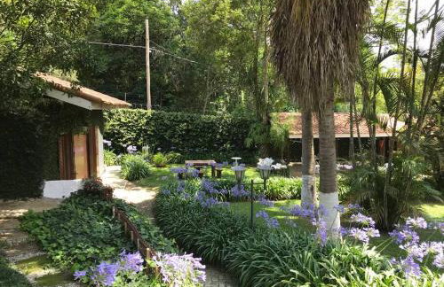 Lindo e aconchegante chalé com piscina, lareira e churrasqueira - Foto 14