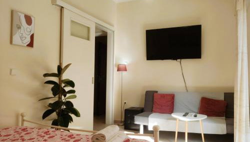 Next to Metro! Bright Apartment with Fully Equipped Kitchen - Foto 2, towels