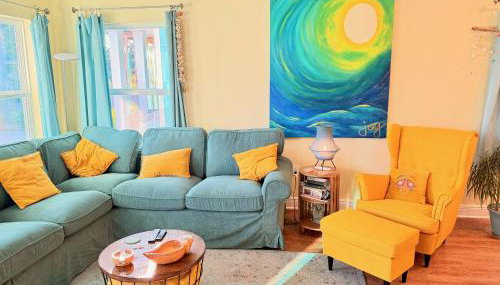 Walk Downtown, Private Parking, Short Drive to Beach & NAS - Foto 5