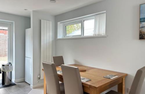 Private Garden Retreat 2BR Modern Comfort - Foto 31