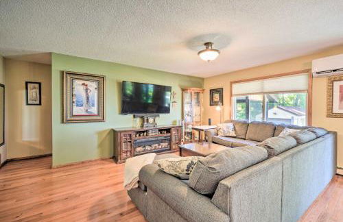 Hugo Home, Direct Lake Access and Private Dock! - Foto 4