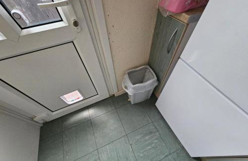 Peterborough Nice House with garden free parking - Foto 30