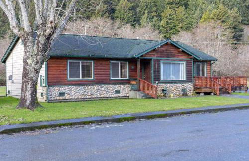 Elk Meadow Cabins 19A Johnny Redwood Suite - Photo 1