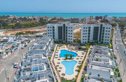 Atico Apartment BALI cerca del mar, piscina y parking - Foto 12