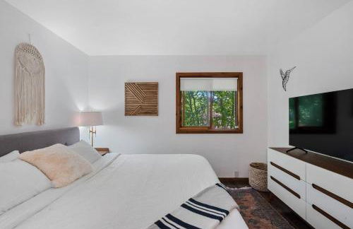 The Black Forest Chalet - Hot Tub, Hiking, Kayak - Foto 56