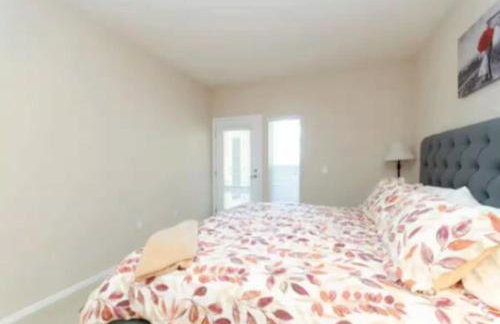 Spacious 2 Bedroom Apartment Near Disneyland and Anaheim Convention Center - Photo 13