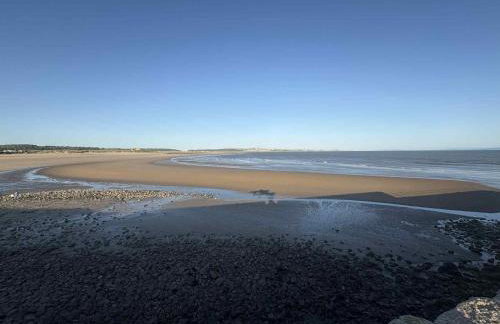 The Penthouse at Percy House Pet Friendly 2 Bedroom Apartment in Porthcawl Sleeps 4 people Located in the town centre - Foto 37