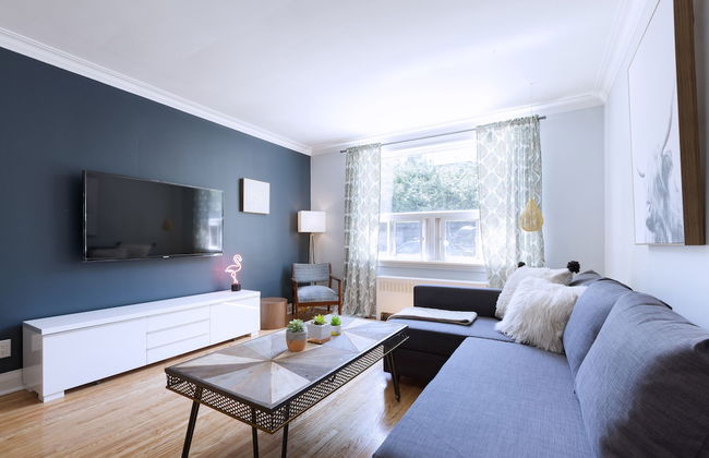 Bright 4-Bedroom in Forest Hill - Photo 3