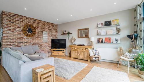 Luxury Huge Modern Open Plan 2Bedroom Flat - Free Private Parking & Balcony located at the OVO Hydro and SEC Centre - Foto 3