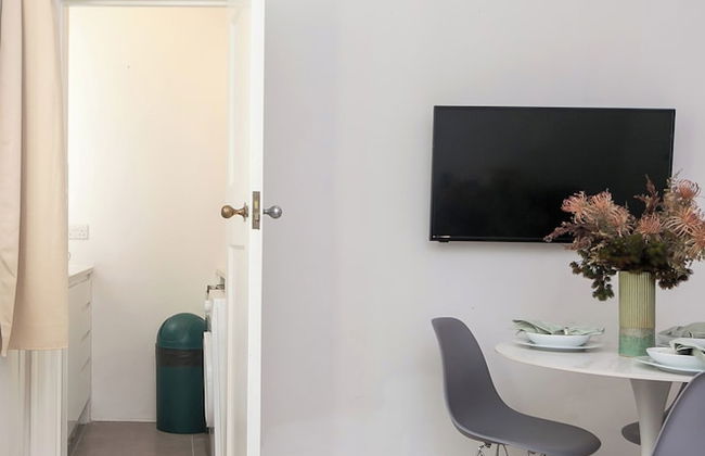 Beautifully Presented Centrally Located Studio apt - Foto 10