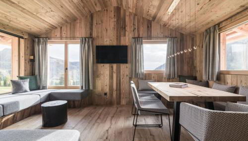 Stay COOPER I DIAMANTIDI Lodge - Modern Mountain Chalet in the Dolomites - Photo 2