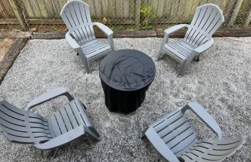 Cozy Raleigh Family Retreat with Fire Pit - Foto 24