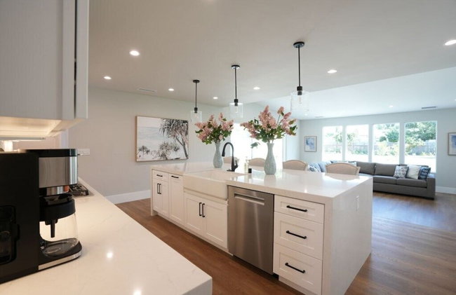 Beautiful Home with 4 bedroom, 2 bathrooms-full amenities - Foto 106