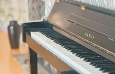 Brea Mall romantic two-bedroom house - Photo 9