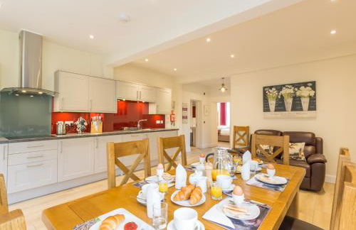 Chauffeur's Cottage with Hot Tub - Foto 27