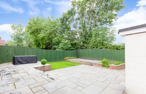 Modern 4 bedroom family home with driveway parking - Foto 7