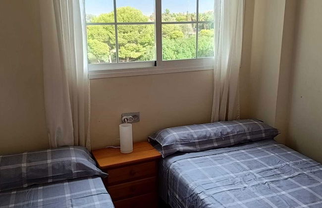 Lovely 2 Bedroom, 2 Bathroom Apartment With Pool - Foto 4