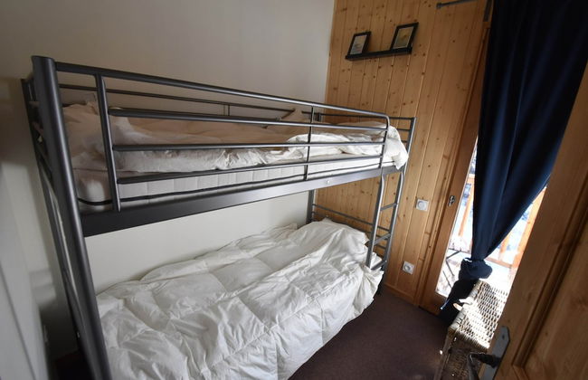 Splendid Chalet in Chamrousse With TV - Photo 10