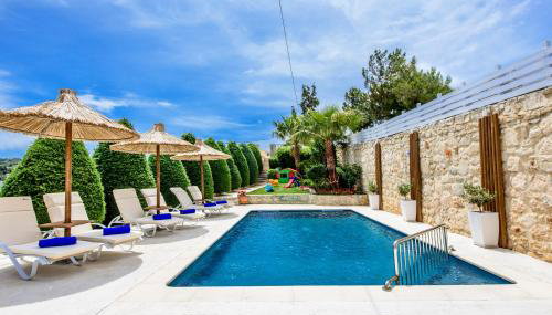 Elmyra Villa, Heated Pool & Walking to beach, By ThinkVilla - Foto 4, Garden