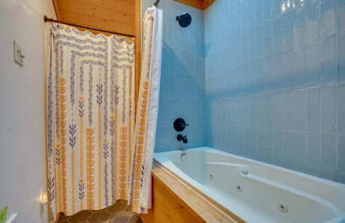 Leavenworth Cabin with Private Hot Tub! - Foto 17