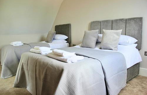 NEW! Stunning & Huge 5BR with Parking & Garden - Perfect for Families & Groups! Excellent Location - Foto 21