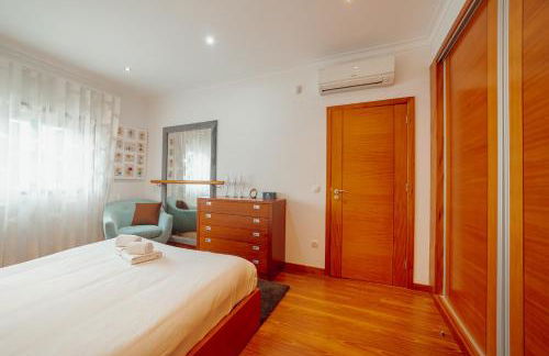 Pool & Cinema Villa by Vacationy - Foto 36