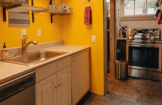 Luxury Living in Historic Bank Haven of Art&Music - Foto 12