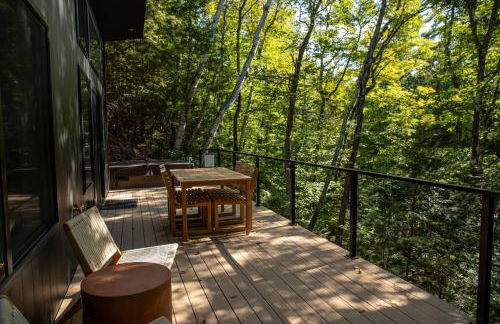 Cozy Luxury Cabin w Hot Tub, Fire Pit, King Bed - Foto 54