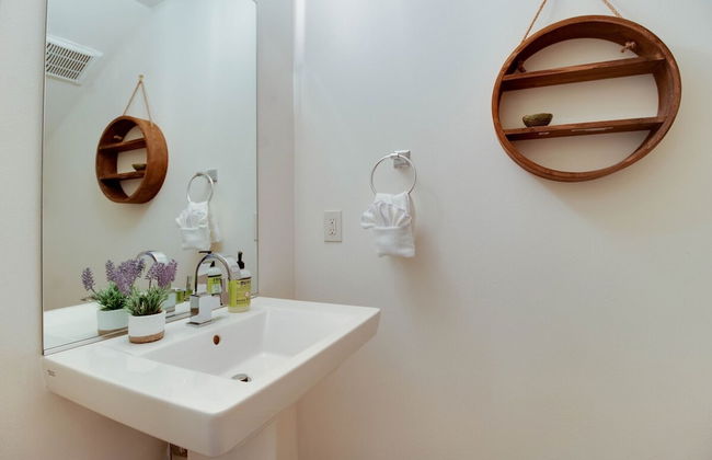 Rooftop Deck Walk to River Downtown Fire pit - Foto 42