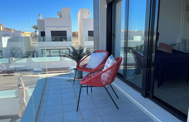 Luxury Three Bedroom Villa With Private Pool and Rooftop Solarium - Foto 34