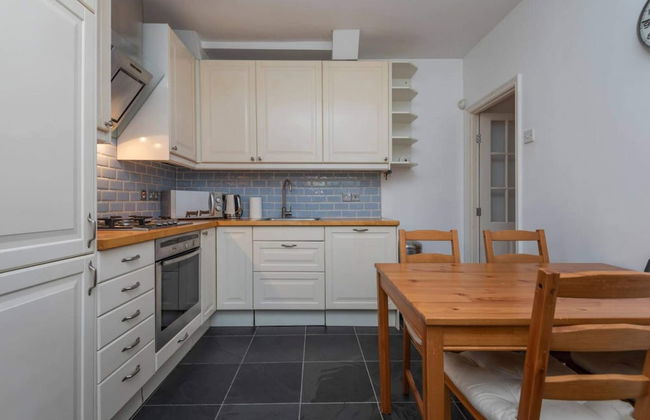 Ground Floor Apartment - Private Garden - Foto 9